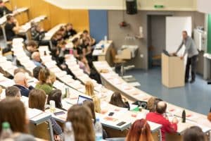 L'Université de Caen Normandie lance son club des entreprises.