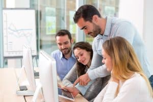 Impact partners accompagnent les quartiers populaires vers l'emploi.