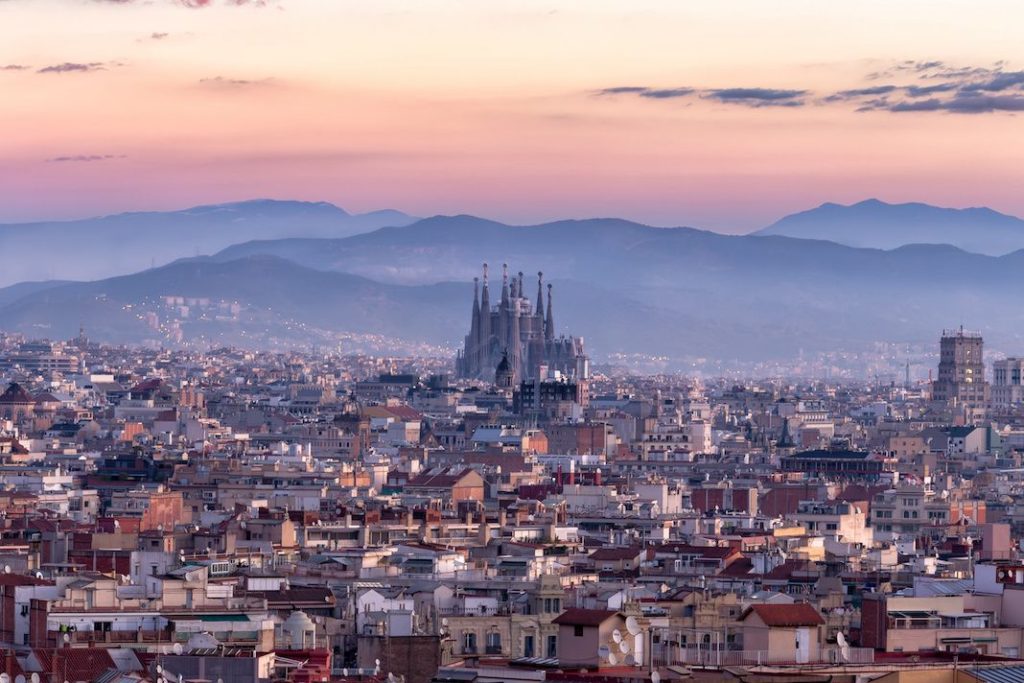 PayFit ouvre un Hub à Barcelone pour recruter ses futurs talents françaissouhaitant vivre à l’étranger.