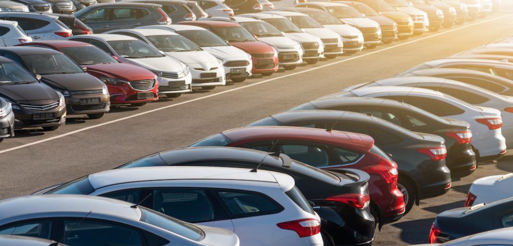 WeeCars spécialisées dans les véhicules d'occasion, se déploie en France.