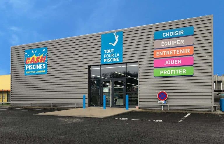 Cash Piscines assoit sa position de leader en France et en Europe.