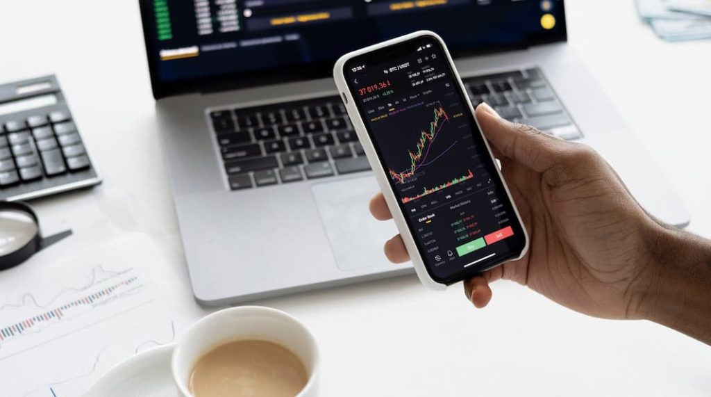 Feefty, première plateforme 100% digitale des produits structurés