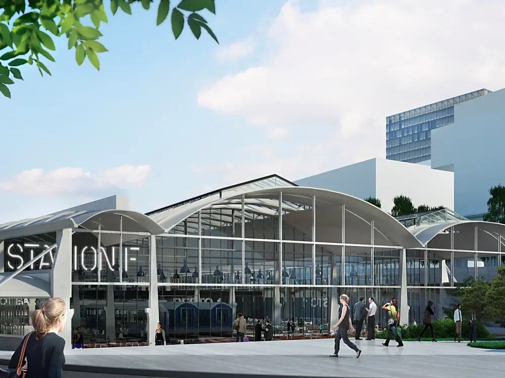 Station F, les startups françaises à l’assaut de l’espace