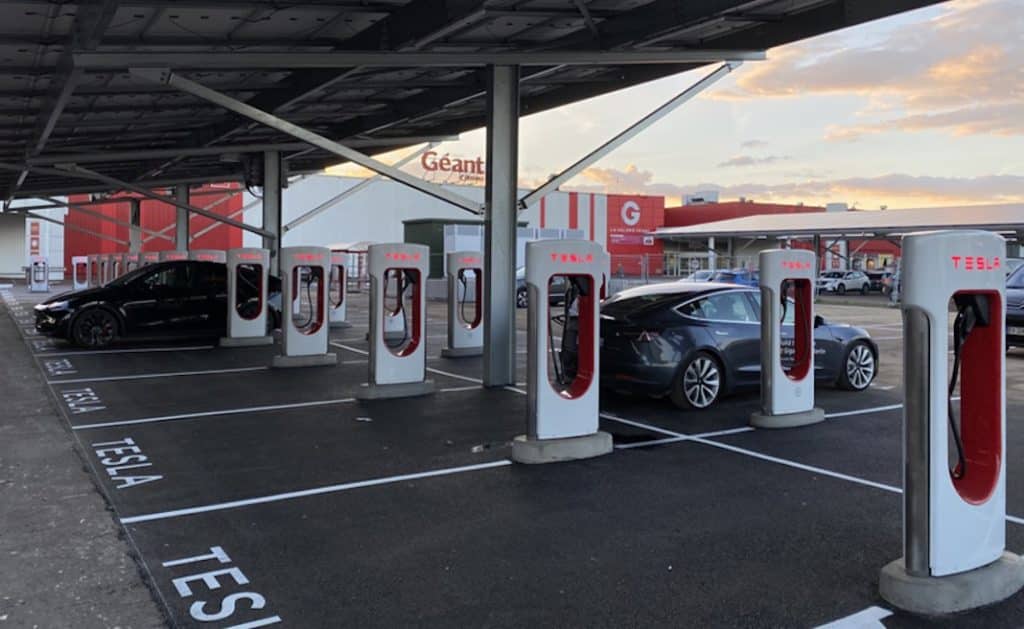 Le groupe Casino met en service des stations Superchargeur Tesla