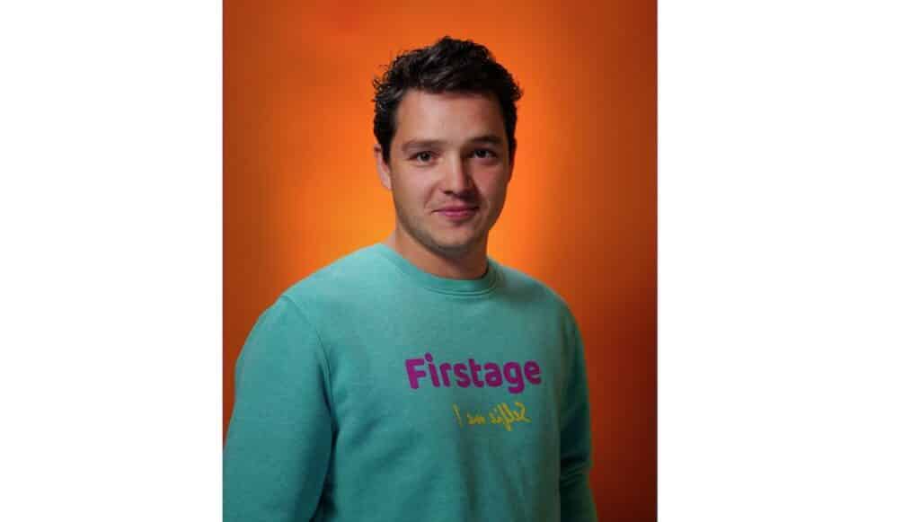 Firstage casse les codes et révolutionne les services créatifs