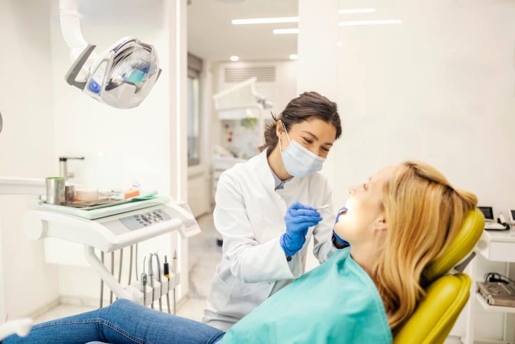 Combien gagne vraiment un dentiste en France ?