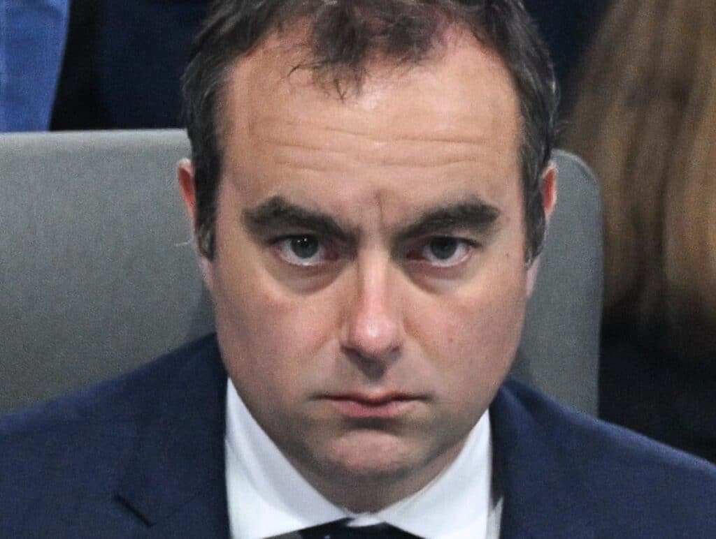 Sebastien Lecornu veut une surtaxe sur les grandes entreprises