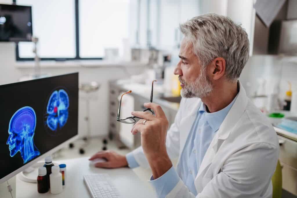 Grève des médecins : l’État brandit la menace des réquisitions