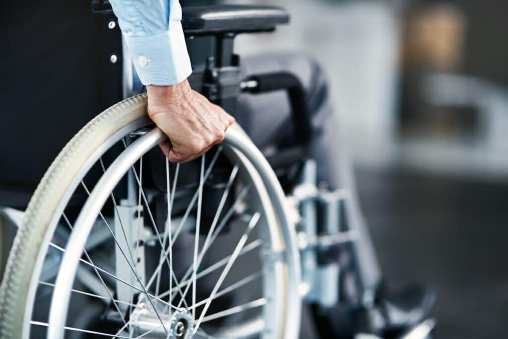 Fauteuils roulants remboursés à 100 % : Permobil accélère