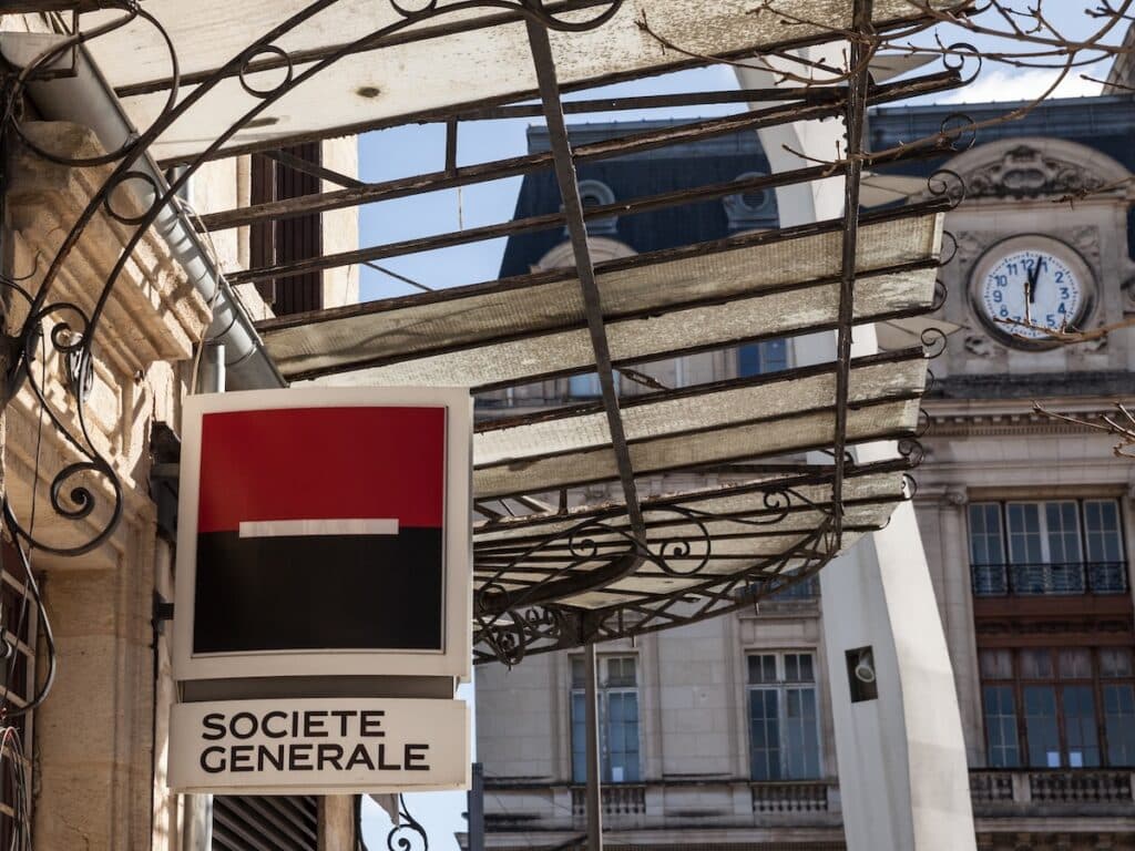 Comment Société Générale taille dans ses effectifs