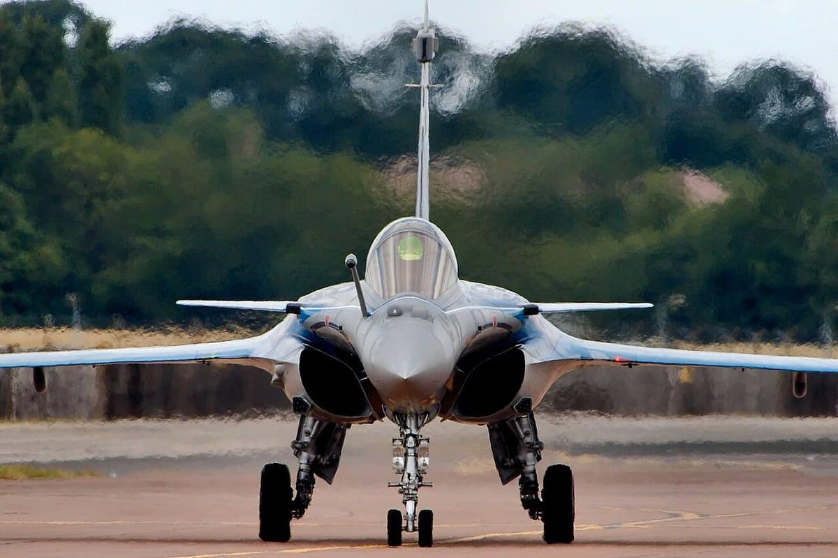 Le Rafale armé du Meteor part en retard face au F-35