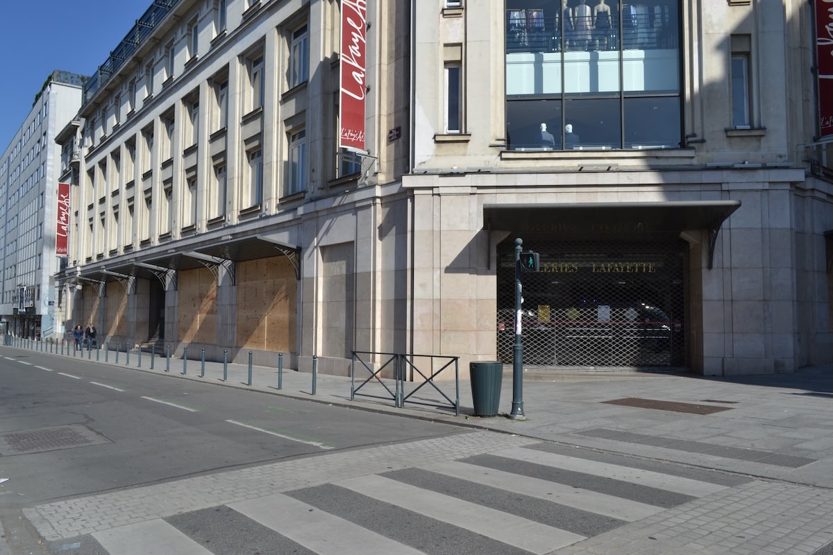 Comment protéger son commerce pendant une manifestation ? Les réponses de ManifProtect